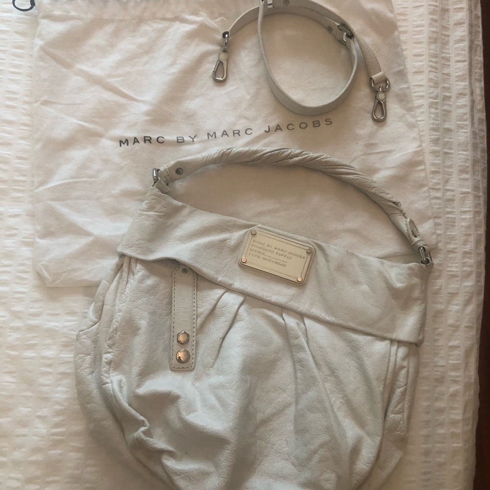 Marc Jacobs leather white medium purse.